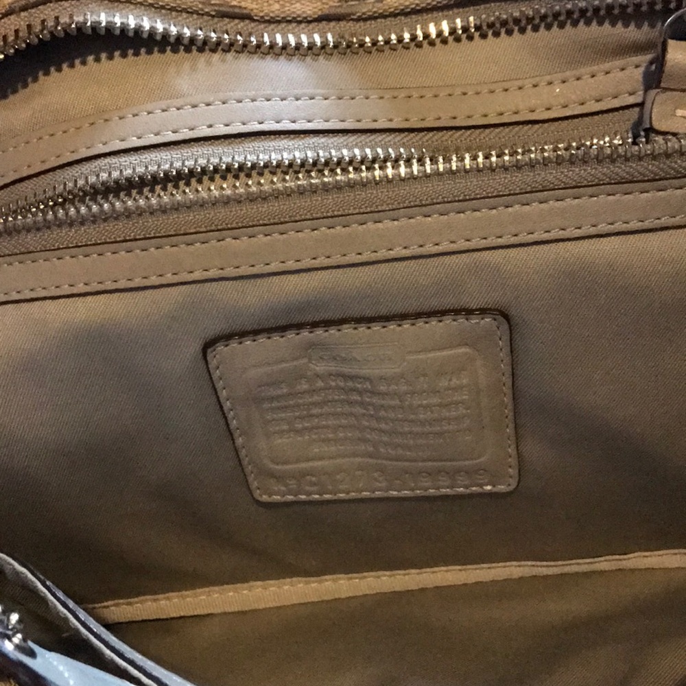 Authentic coach purse - Picture 6 of 6